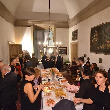 Palazzo Castiglioni Luxury And Πανσιόν