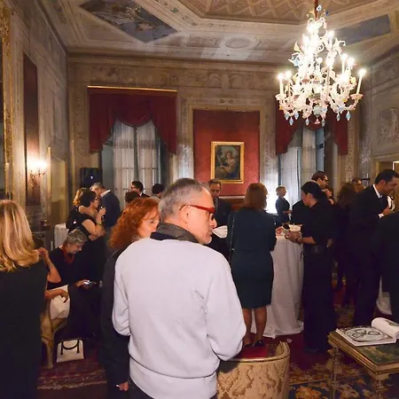 Palazzo Castiglioni Luxury And Pensión *